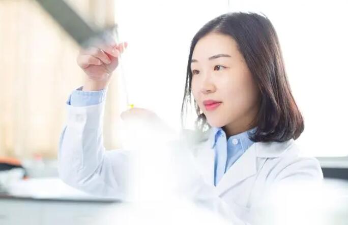 全氟己酮灭火片中的溶剂是什么